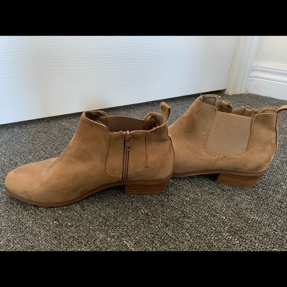 Harlow suede ankle boots - Picture 3 of 3